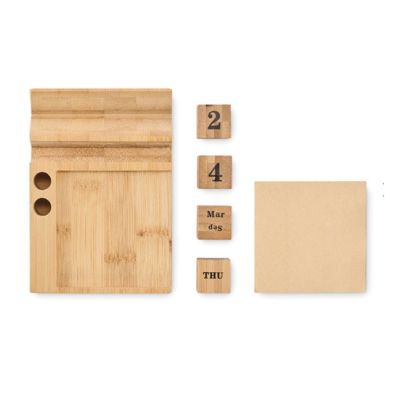 Bamboo desktop calendar