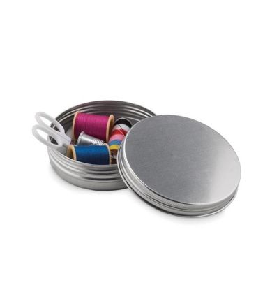 Комплект за шиене в метална кутия