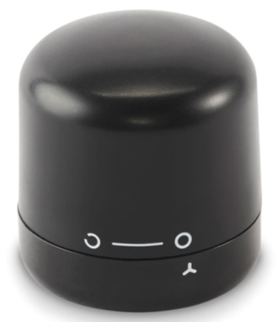 bottle stopper with rotating lock